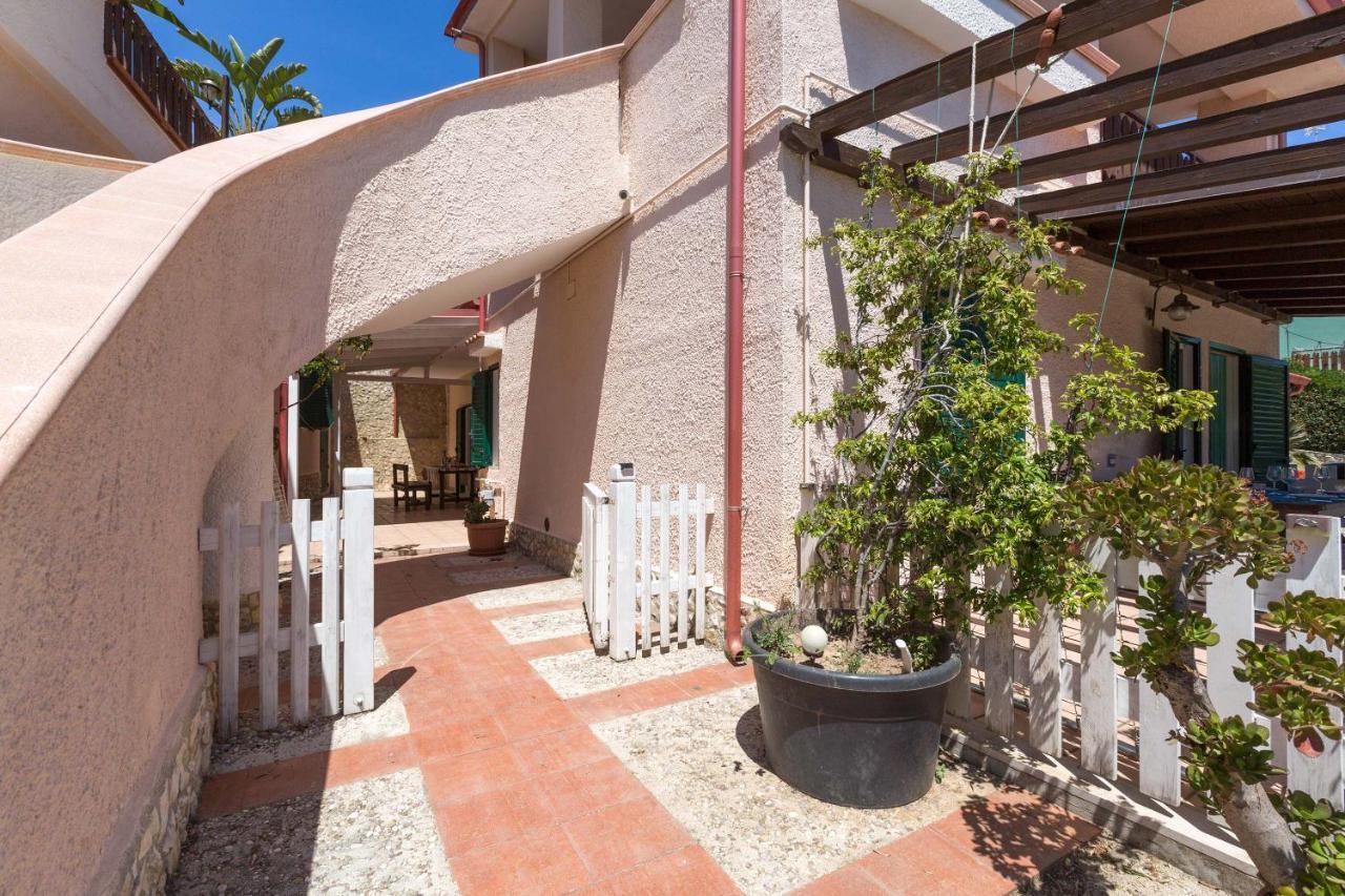 Il Bacio Del Sole By Barbarhouse Apartment เวียสเต ภายนอก รูปภาพ