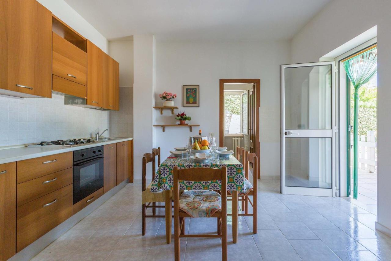 Il Bacio Del Sole By Barbarhouse Apartment เวียสเต ภายนอก รูปภาพ