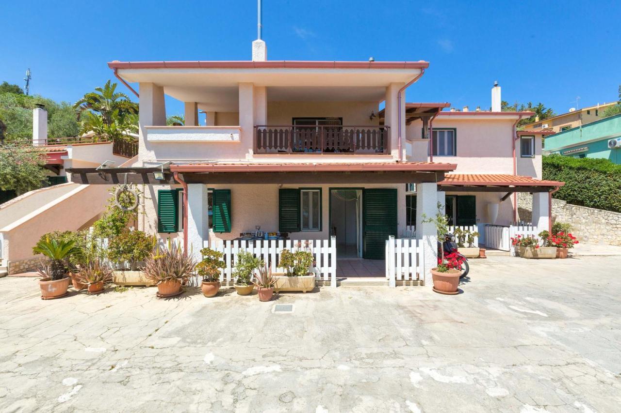 Il Bacio Del Sole By Barbarhouse Apartment เวียสเต ภายนอก รูปภาพ